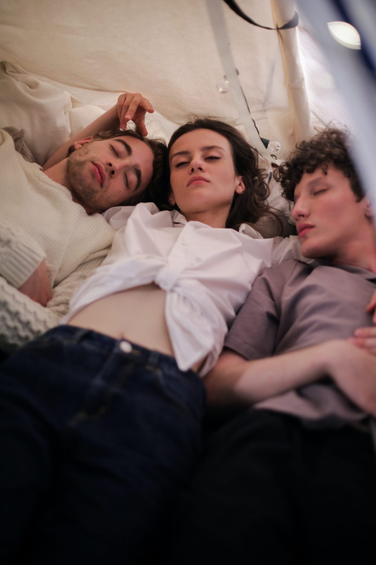 Heres How Polyamory Could Solve Some Of Our Biggest Relationship Problems Collective World 2251