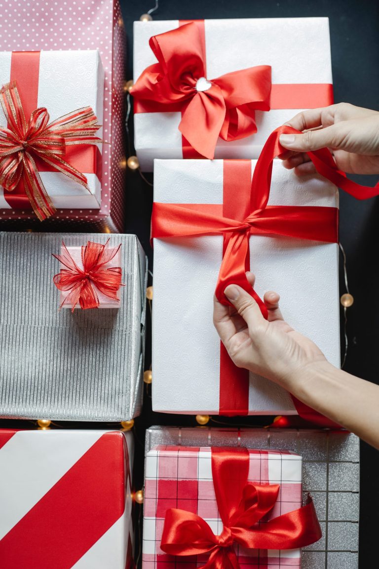 Here Are The Best Holiday Gift Ideas For Each Zodiac Sign
