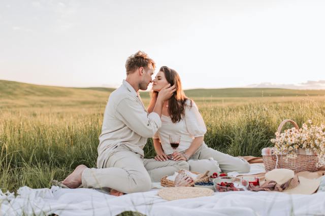 The Green Flag That Makes You A Great Partner, Based On Your Zodiac Sign