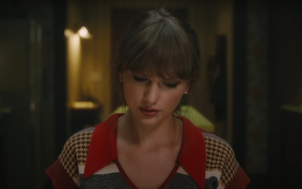 what are some folklore lyrics that absolutely destroyed you? : r/TaylorSwift