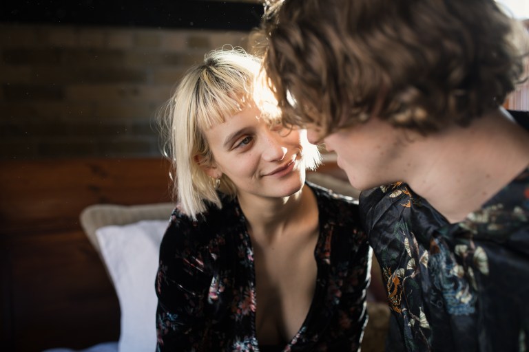 6 Green Flags You’re Finally In A Healthy Relationship