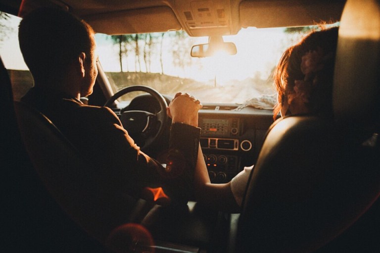 6 Early Green Flags You Just Started Dating Your Goddamn Soulmate