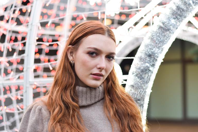 People Who Never Dated In High School Reveal Whether They Feel Like They Missed Out