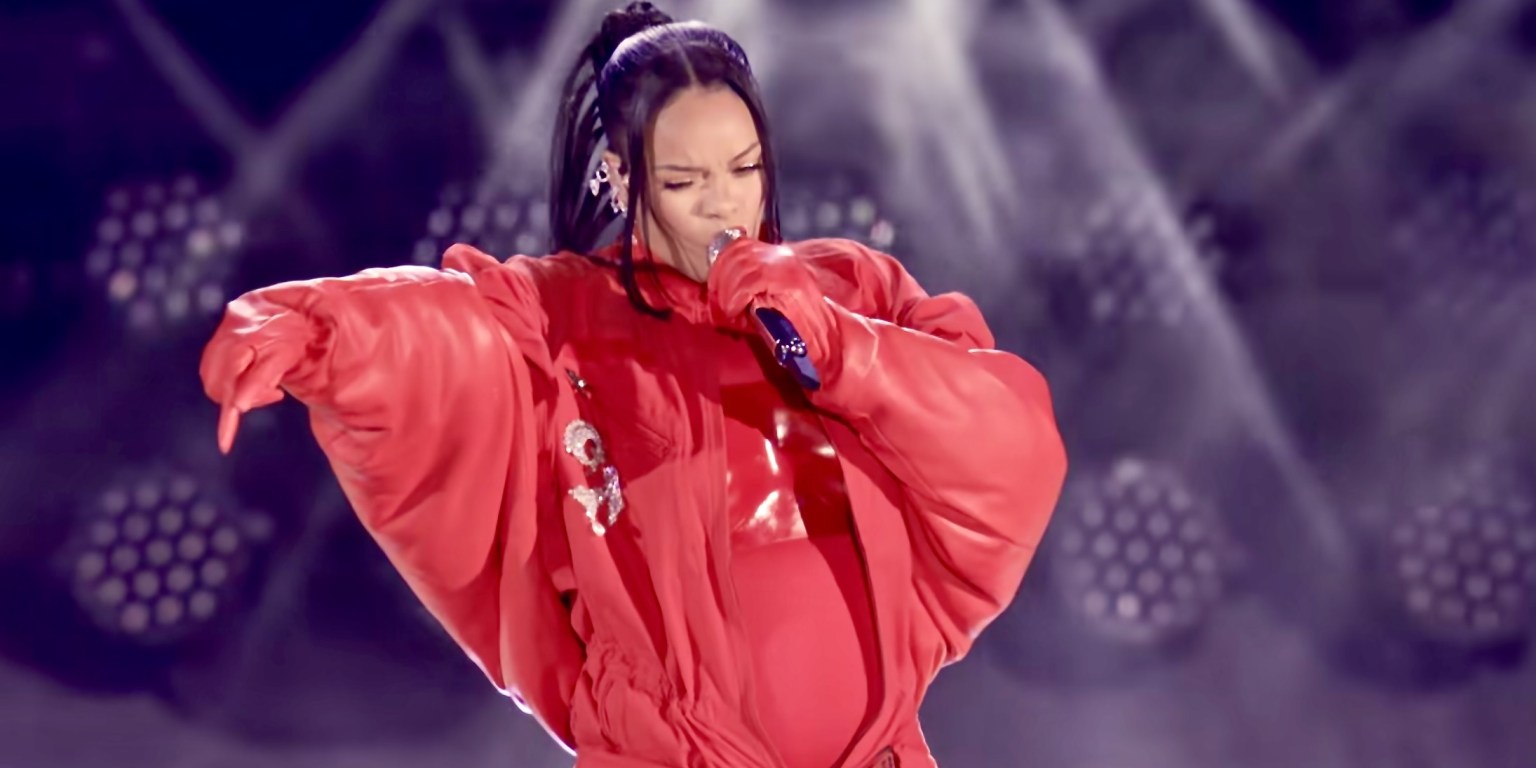 Rihanna’s Super Bowl Performance Proves It’s Her World (And We’re Just