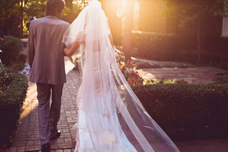 5 Green Flags You’re Marrying Your Goddamn Soulmate