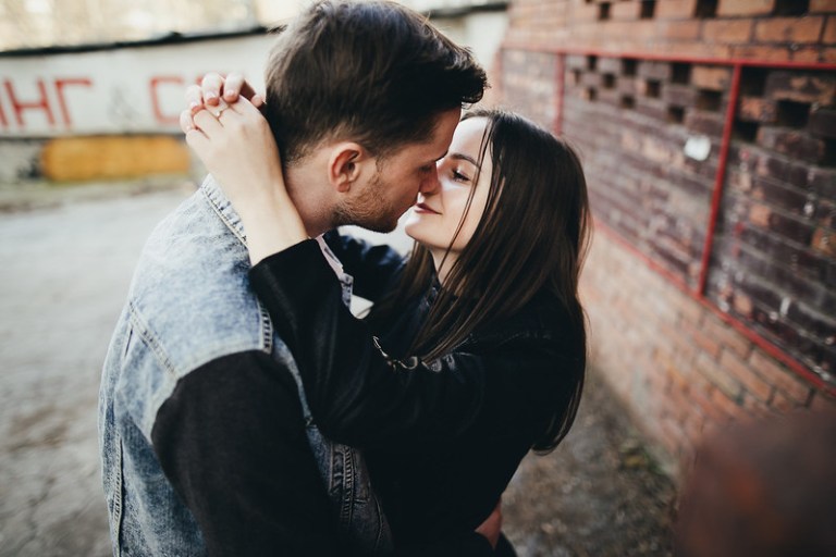 6 Concrete Signs You Can’t Be Your Most Authentic Self With Your Partner