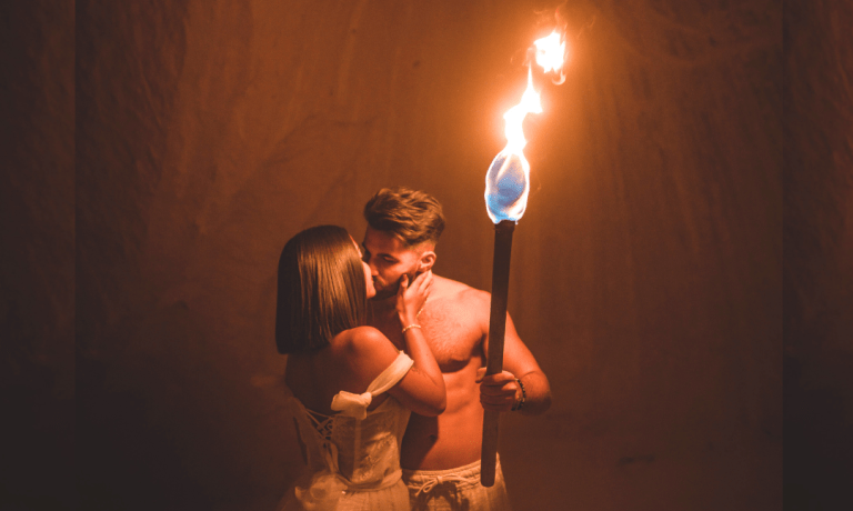 11 Concrete Signs They’re Not Your Twin Flame – They’re Just a Narcissistic Jerk