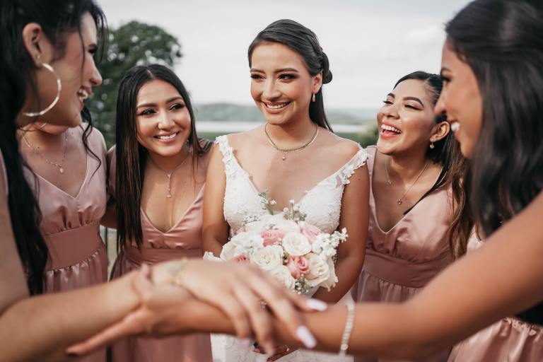 4 Zodiacs Who Make The Best Bridesmaids