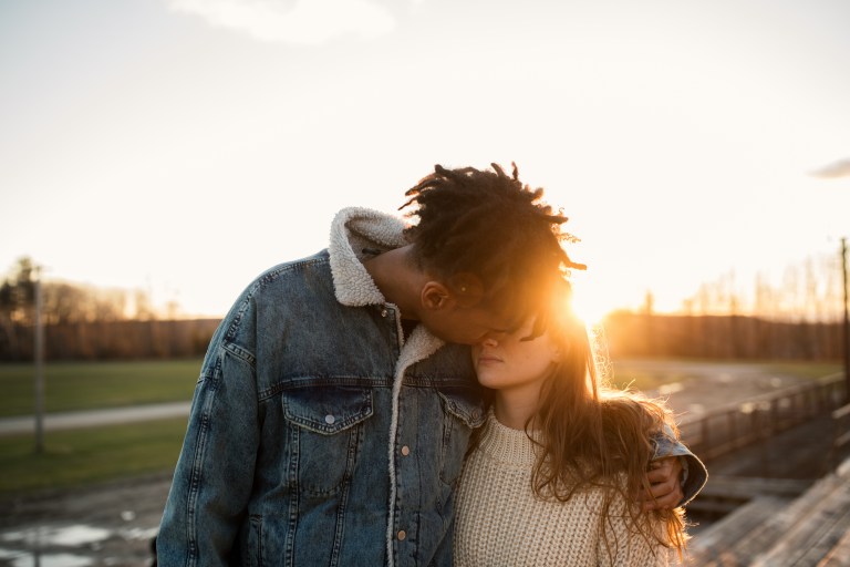 4 Zodiac Duos Who Are Toxic Together (But Have Intense Physical Chemistry)