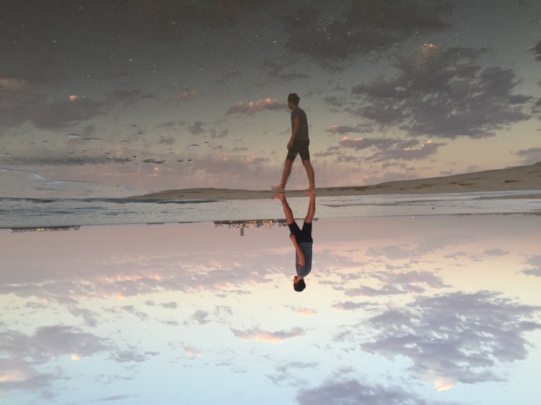 6 Concrete Signs You’re Outgrowing Your Current Life Chapter