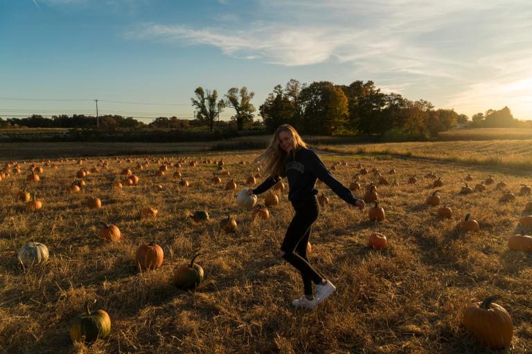4 Zodiacs Whose Fall Style Is The Envy Of The Pumpkin Patch