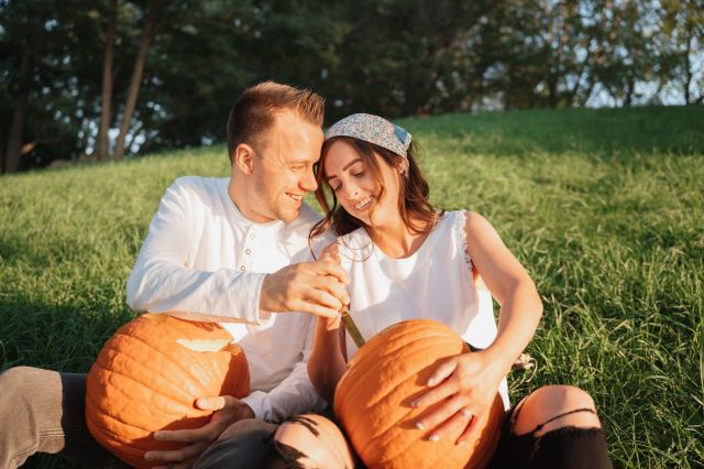 4 Zodiac Signs With A Soft Spot For Pumpkin Patch Romance
