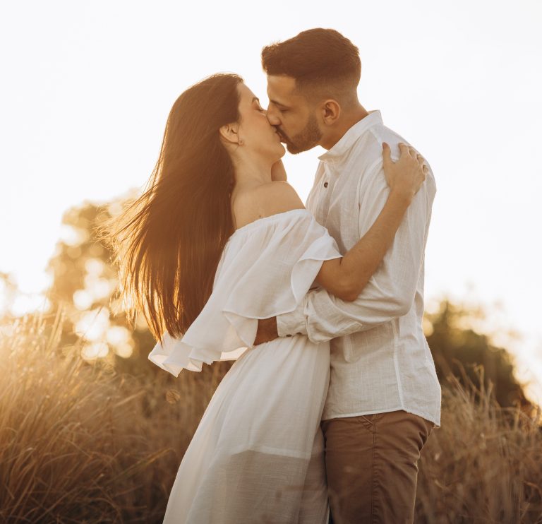 4 Zodiacs Who Will Meet Their Soulmate By January 1