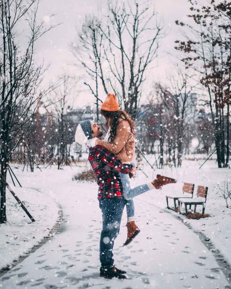 4 Zodiacs Who Can Expect Fairytale Love This Week (December 11-15)