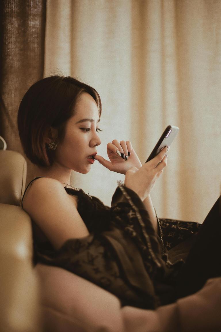 4 Zodiacs Who Need To Block Their Ex This Weekend (May 17 – 19)