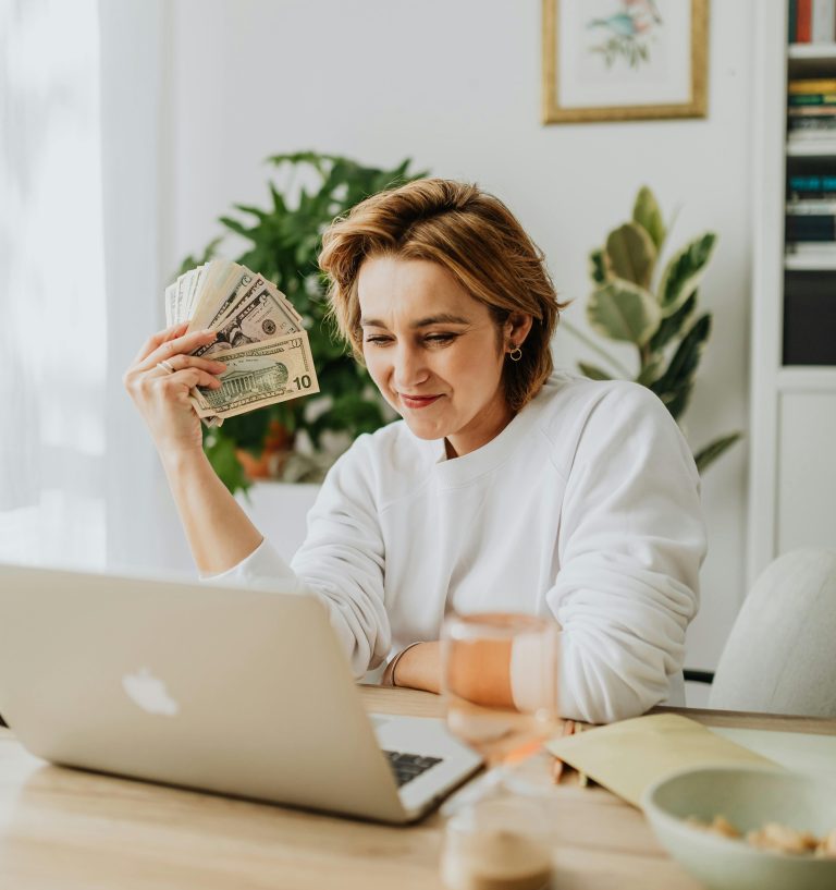 5 Zodiac Signs Who Attract Money