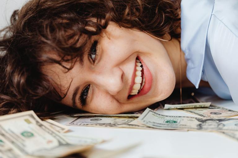 How To Manifest More Money Before Bed, Based On Your Zodiac