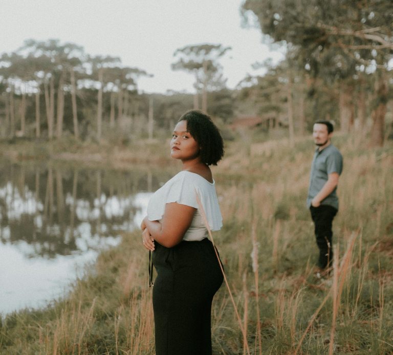 4 Zodiacs Who Would Rather Stand Solo Than Risk Heartbreak