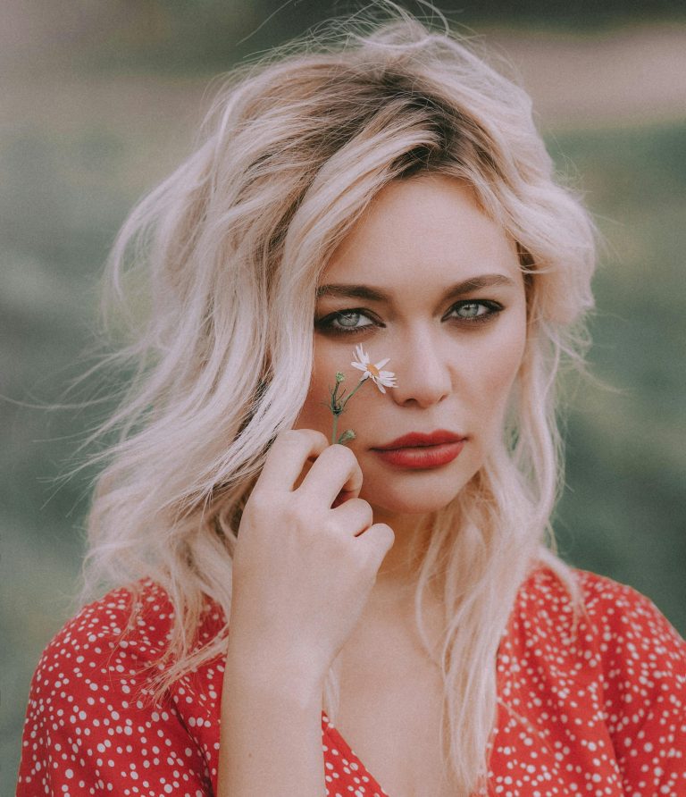 What Each Zodiac Can Expect This September, According To A Tarot Reader