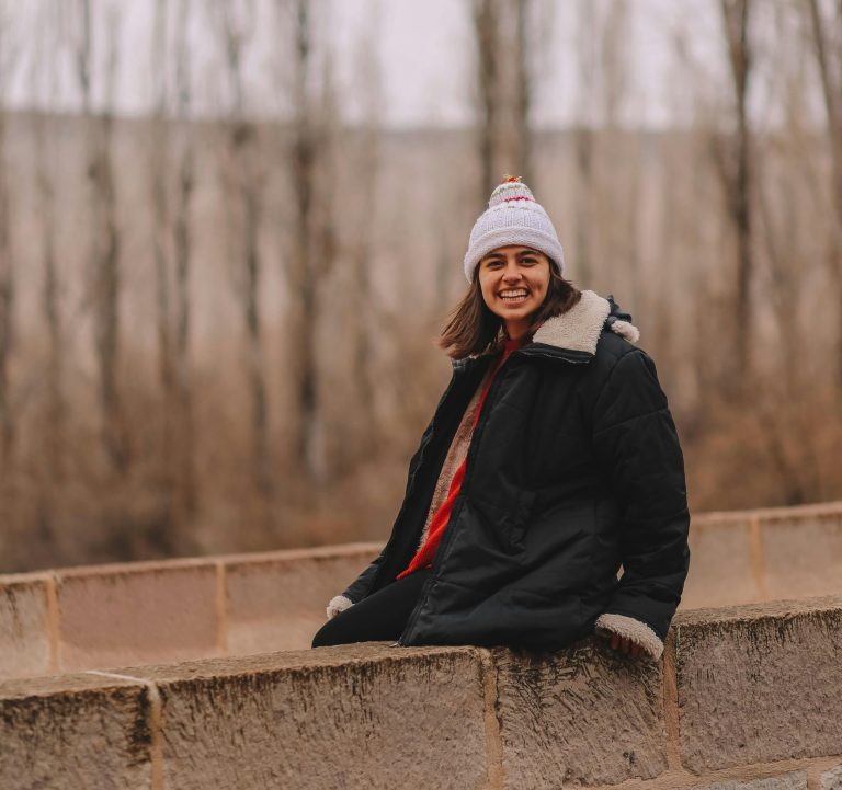 4 Zodiacs That Flourish When Flying Solo