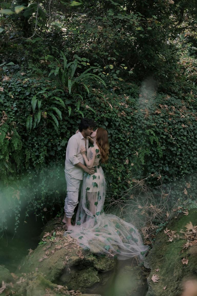 4 Zodiacs That Always Ditch Their Ego For Love
