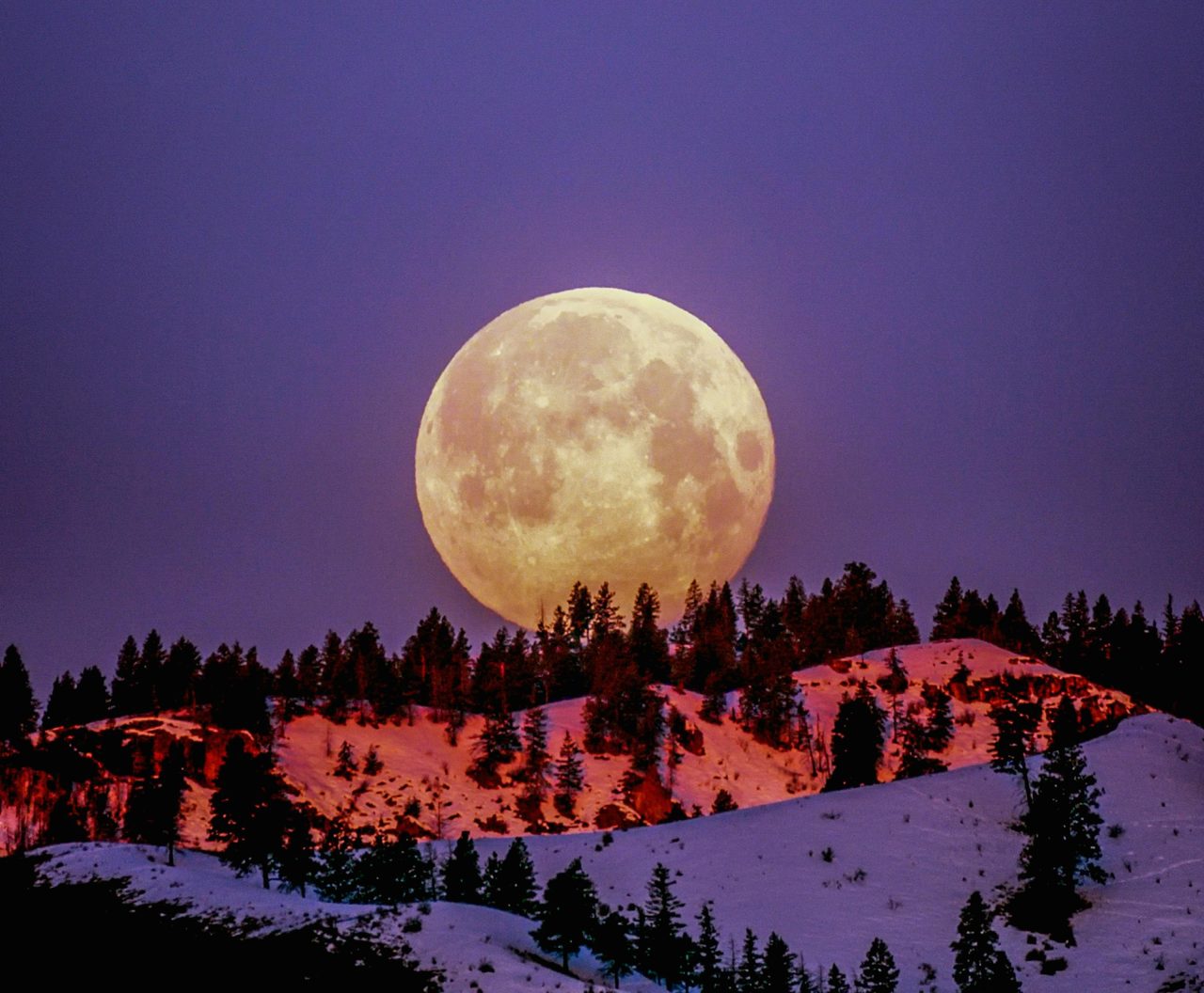 Manifest This Affirmation To Supercharge Your Life During The Supermoon On 10/17