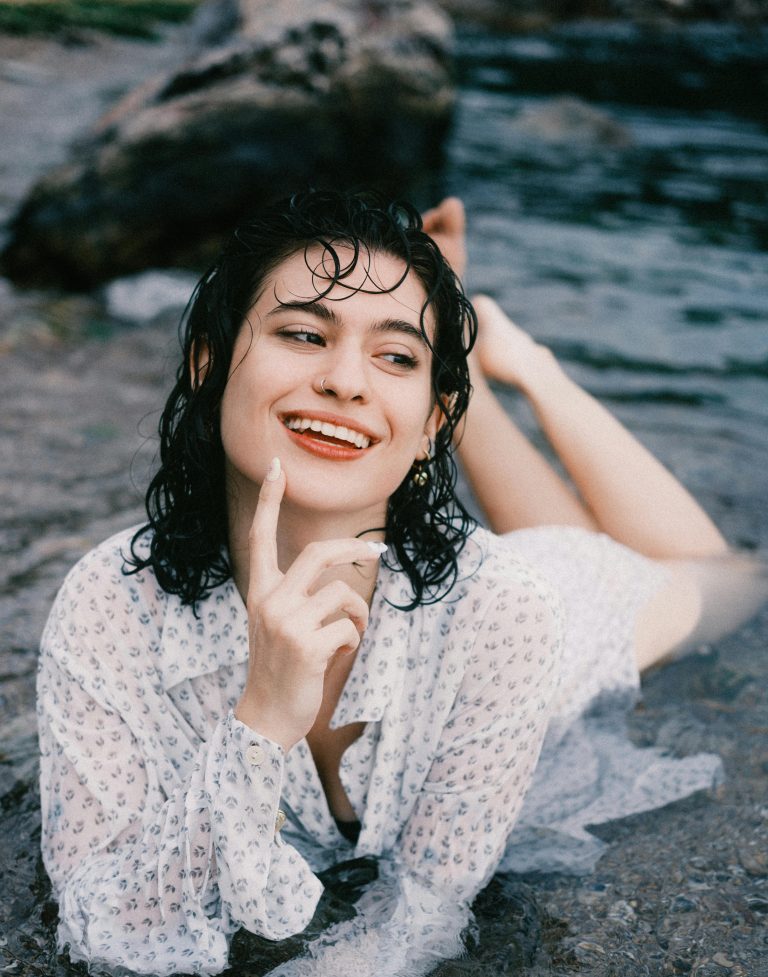 4 Zodiac Signs Who Speak Without Fully Thinking First