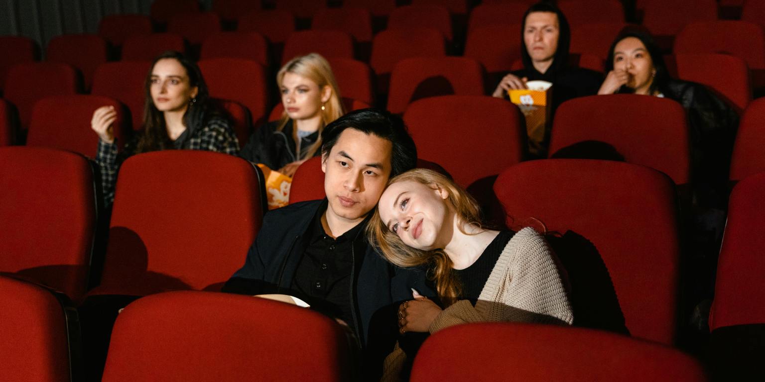 3 Zodiacs Who Deserve A Date Night Before Libra Season Closes ...