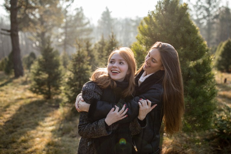 5 Zodiacs That Are The Most Loyal Cheerleaders For Their Friends