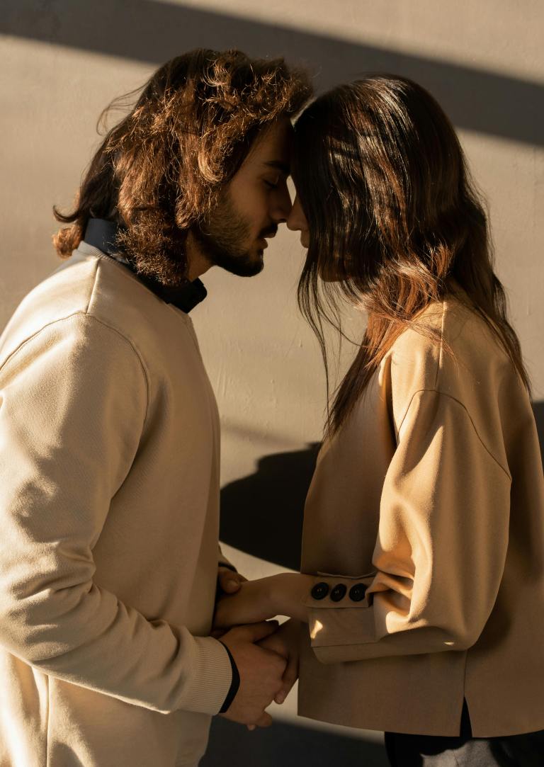 4 Zodiacs Experiencing Random Romantic Shifts As Venus Enters Aquarius (12/7)