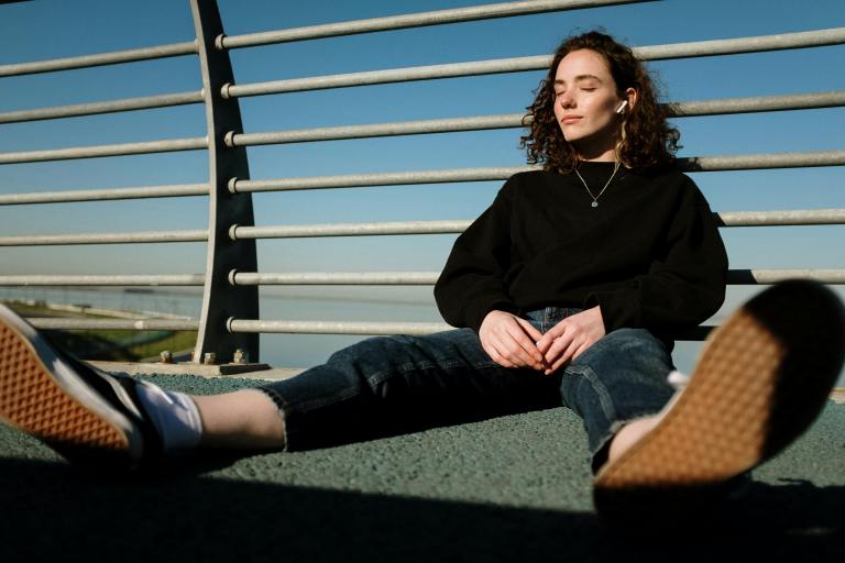 5 Zodiacs Who Feel Better Through Music