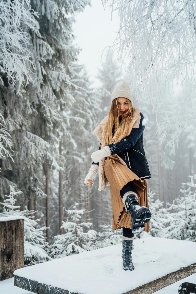 What Each Zodiac Can Expect For The Rest Of December 2024, According To A Tarot Reader