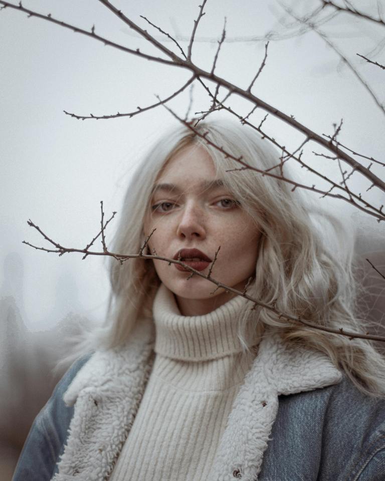 Three Zodiac Signs Feeling Uncertain This Holiday Season (+ Advice From A Tarot Reader)