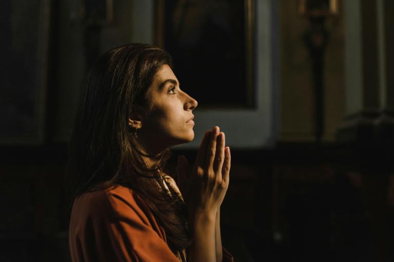 Spiritual Rituals That Bring You Closer To Divinity, Based On Your Zodiac Sign