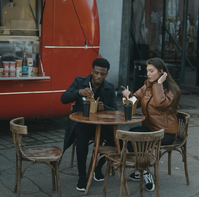 Dating Advice From A Tarot Reader & Astrologist (If You Want To Find Love)