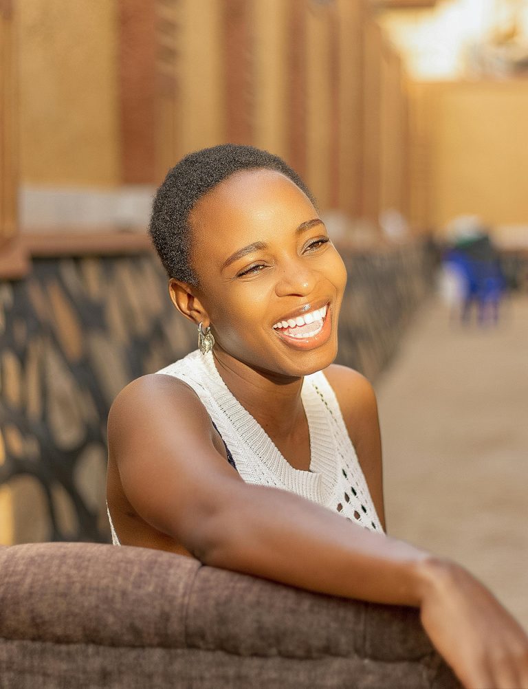 4 Zodiac Signs Who Absolutely Ooze Charisma