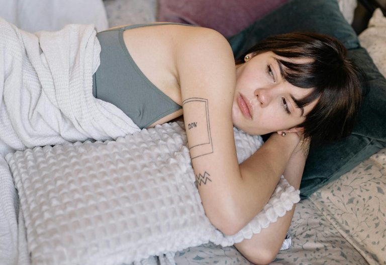 3 Zodiac Signs Who Are Allergic To Early Mornings