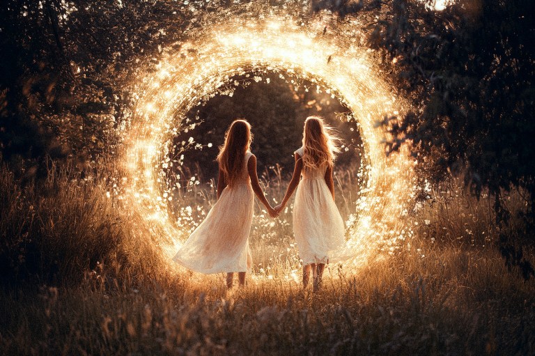 4 Zodiacs Moving Through A Portal Of Healing