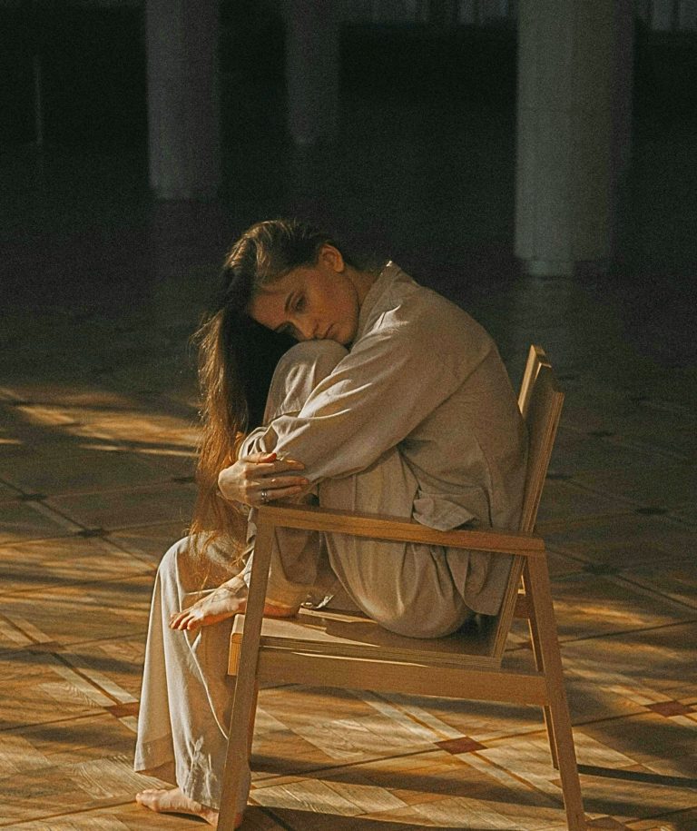 The Pain You’re Currently Carrying (+ Tarot Advice On How To Heal)