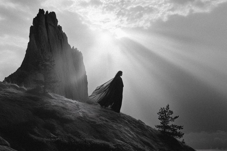 3 Zodiacs Whose Intuition Makes Them Exceptional Spiritual Mentors