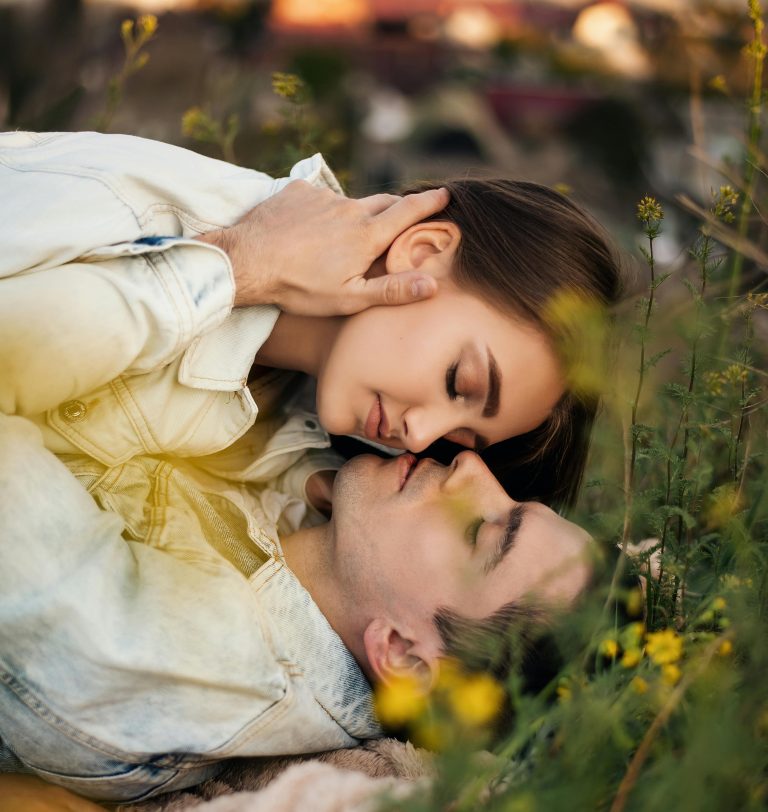 What Your Soulmate Wishes They Could Tell You (According To Tarot + Astrology)