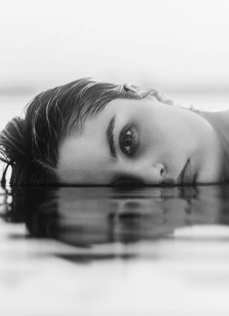 3 Zodiacs Facing Great Uncertainty (+ Tarot Advice On Working Through It)