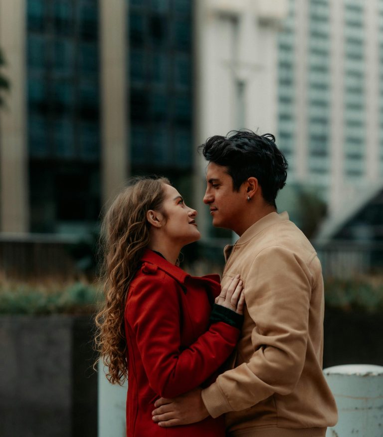4 Signs You’re About To Stumble Upon Your Soulmate (According To Tarot)
