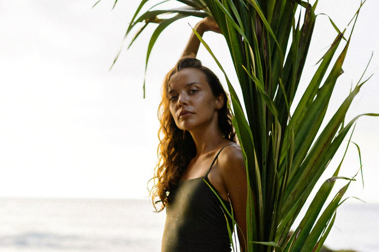4 Zodiacs With Intuitive  Powers To Heal Others