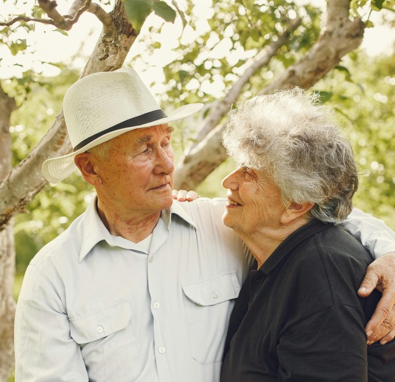 3 Zodiac Duos Who Make Unlikely (But Exceptional) Soulmates