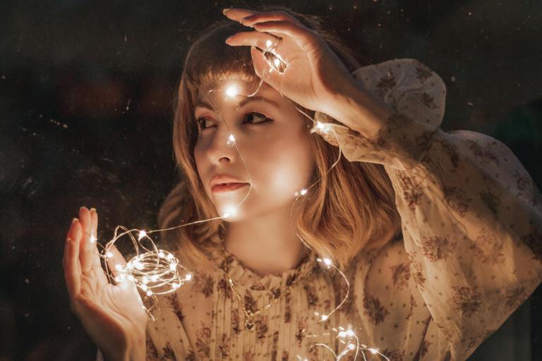 4 Zodiac Signs With Intuitive Sphinx Wisdom In Their Blood