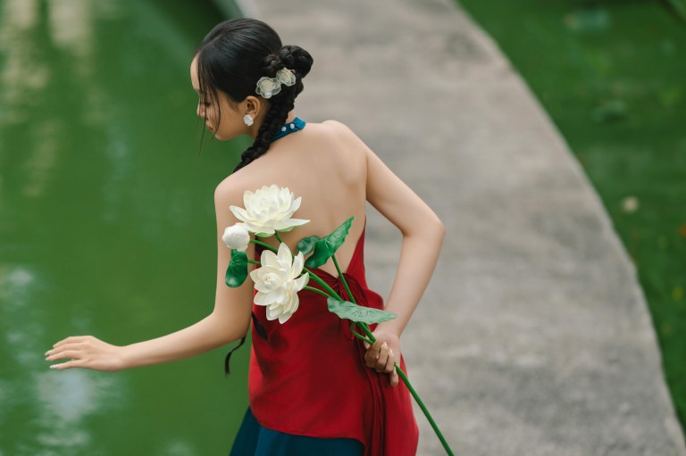3 Zodiacs That Will Come Alive On April 16 (When Mercury Moves Into Aries)
