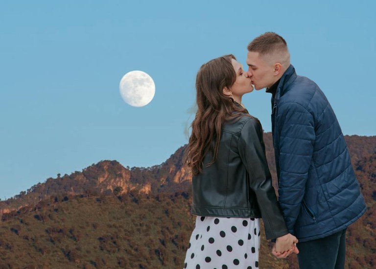 3 Zodiac Signs Unable To Resist Romance During The Scorpio Full Moon (5/12)