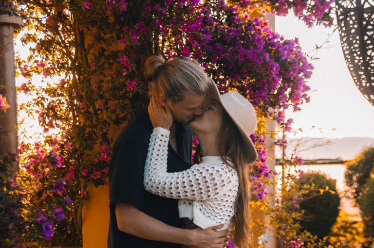 5 Zodiacs Who Love Like They’re In A Fairytale