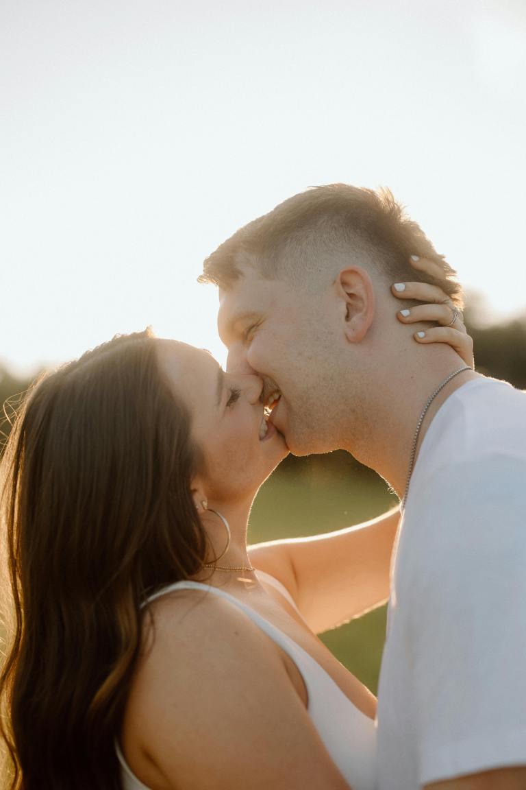 3 Zodiacs Finding Sparks With Old Flames (Thanks To The Gemini New Moon On 5/26)